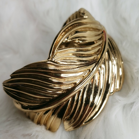 Stella & Dot Cuff Bracelet Gold Tone Metal Leaf Wrap - Picture 7 of 16